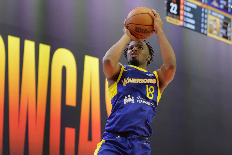 世界杯直播app下载手机版-复出后状态略显一般，勇士双向合同后场新秀还得提升自己的表现？