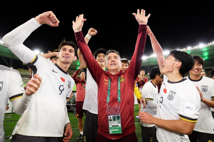 世界杯赛事直播软件下载-U23打出好成绩，安东尼奥备受认可：接下来的青年队请继续给他带