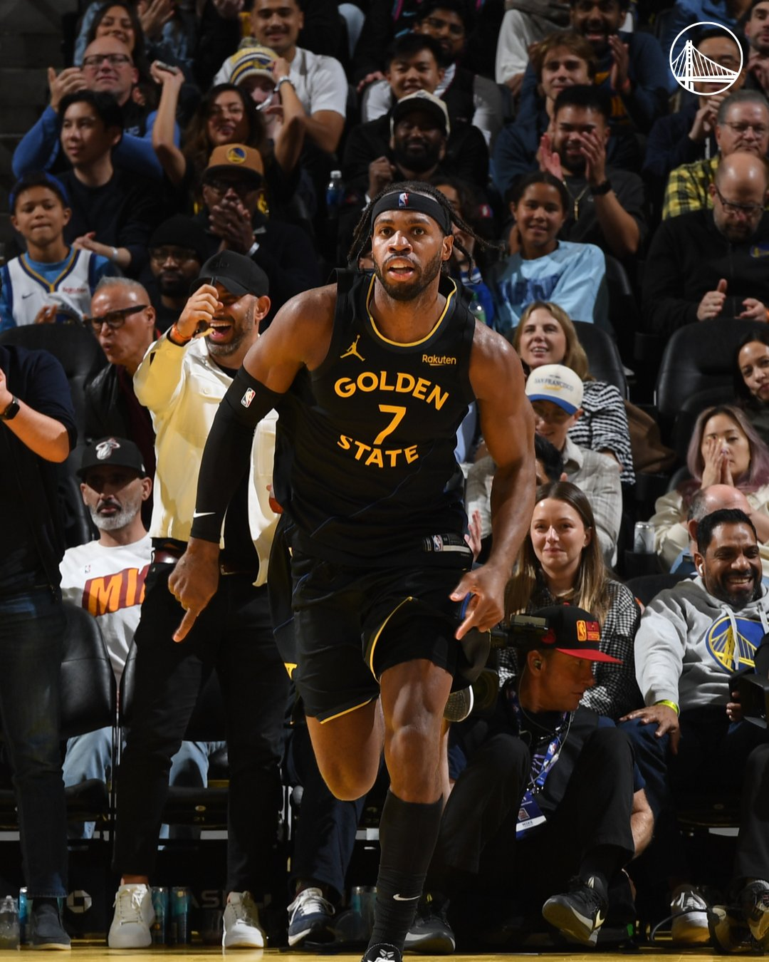 世界杯赛事直播软件下载-库里19分11助攻勇士浇灭热火4连胜，巴特勒17分4板伤退替补66分