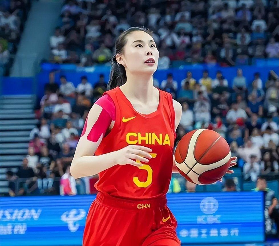世界杯赛事直播软件下载-中国女篮新动态！14人名单出炉，30岁老将惊喜回归，比赛时间如下
