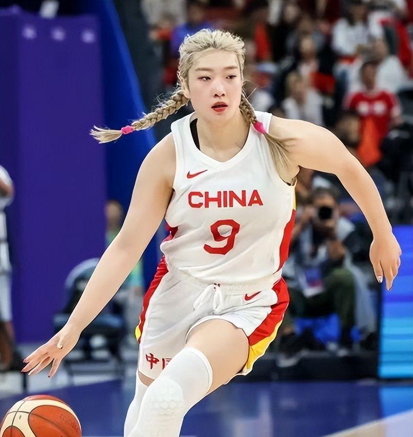 世界杯赛事直播软件下载-中国女篮新动态！14人名单出炉，30岁老将惊喜回归，比赛时间如下