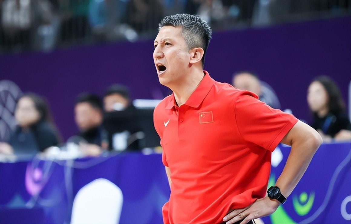 世界杯赛事直播软件下载-26岁庞峥麟首度入选集训队！媒体人盼进最终12人名单 21天见真章