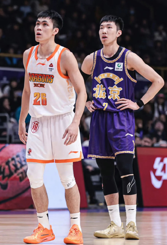 世界杯赛事直播软件下载-26岁庞峥麟首度入选集训队！媒体人盼进最终12人名单 21天见真章