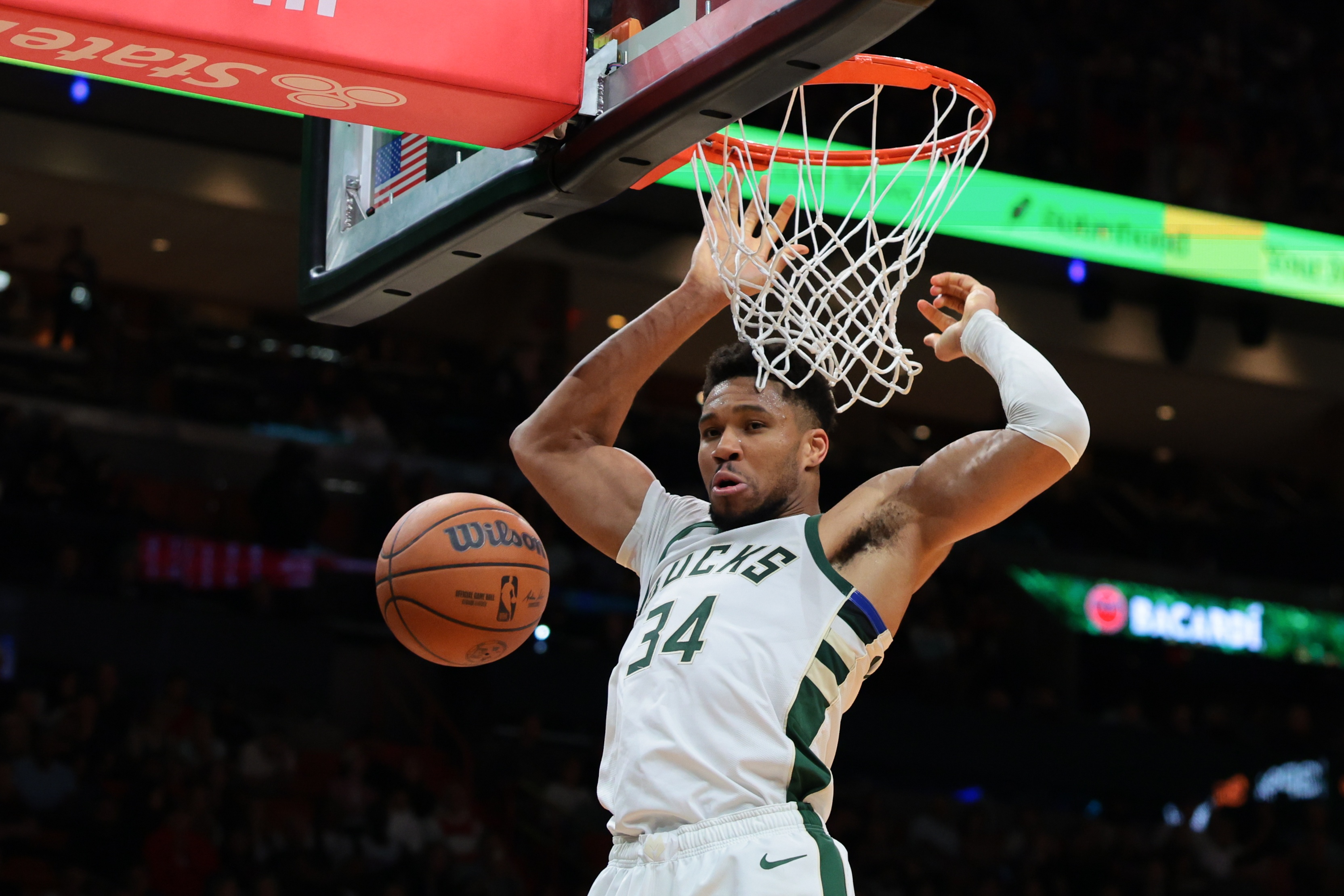 世界杯官方手机客户端安装-现役单场60+得分榜都有谁？18人上榜&amp;克莱堪称高效 竟6人砍过70+